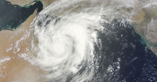 Cyclone Phet moves past Karachi